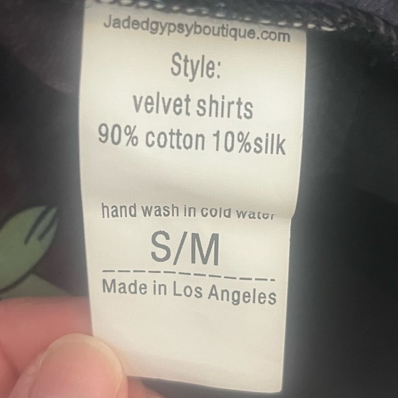 JADED‎ GYPSY Black Velvet/Floral Interior Shirt - Picture 8 of 8